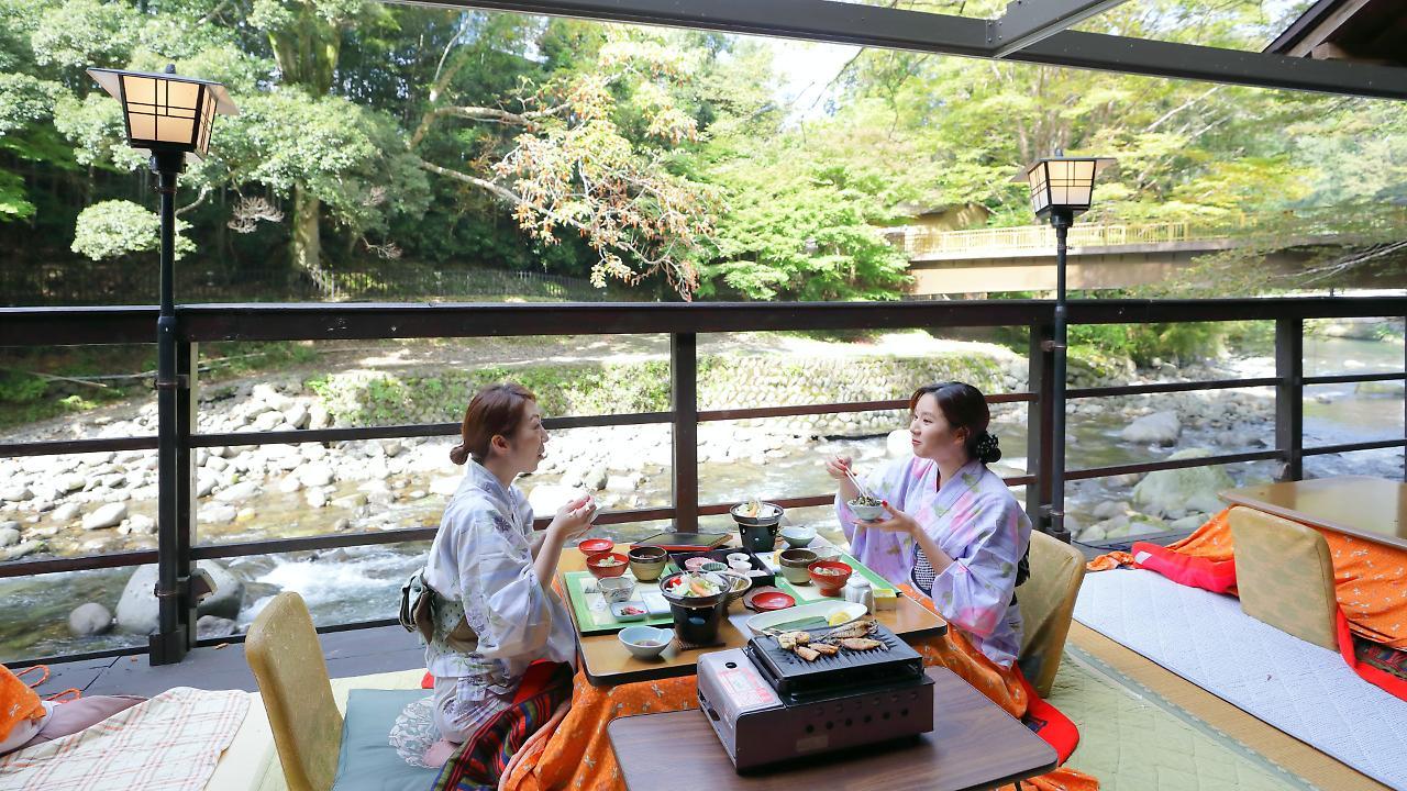Hotel Yugashima Tatsuta à Izu  Extérieur photo
