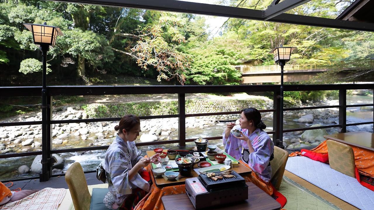 Hotel Yugashima Tatsuta à Izu  Extérieur photo