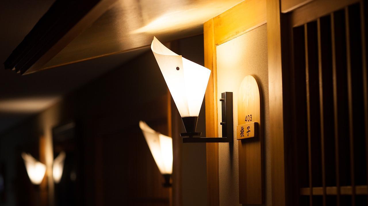 Hotel Yugashima Tatsuta à Izu  Extérieur photo